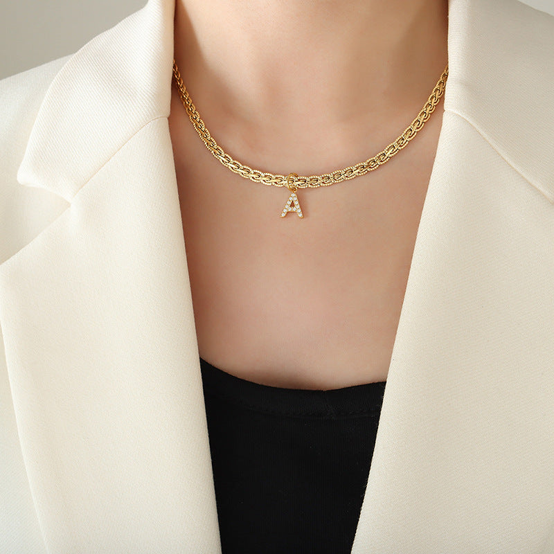 Brass Inlaid Zircon Letter Pendant Necklace Brass Inlaid Zircon Letter Pendant Necklace